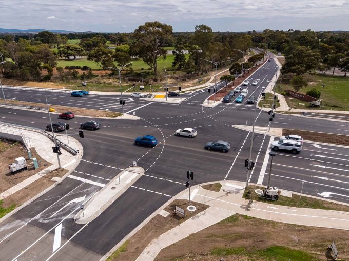 Why Civil & Electrical Integration Is Critical for Traffic Signal Projects in Victoria